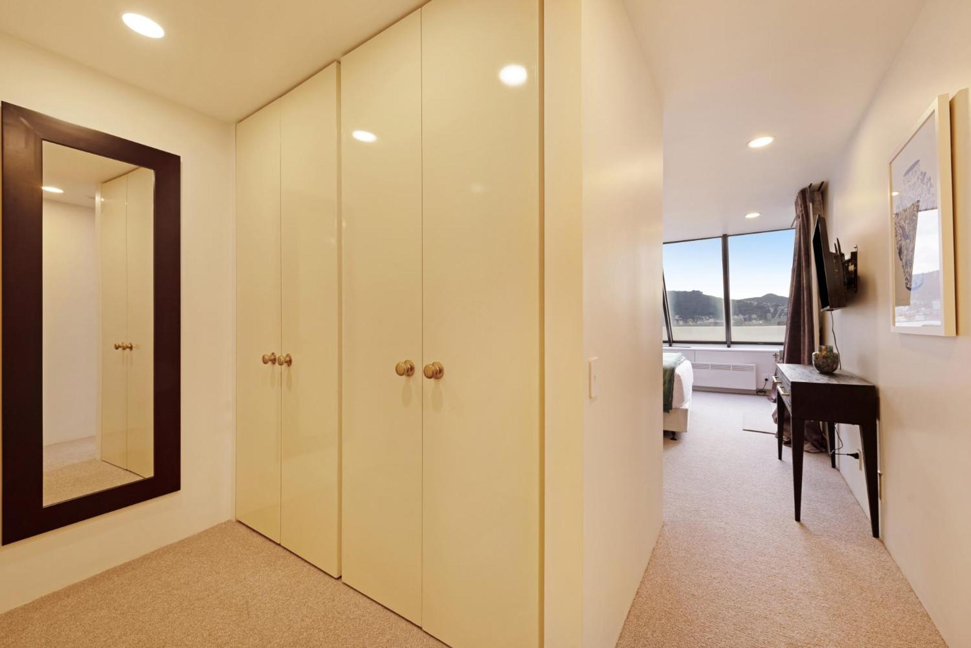 Bay Suites - 328 Oriental Parade Wellington Eksteriør bilde