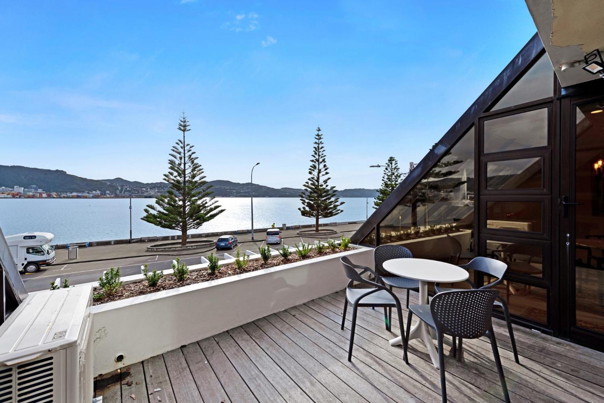 Bay Suites - 328 Oriental Parade Wellington Eksteriør bilde